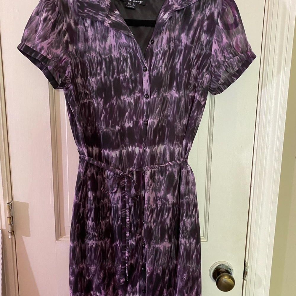 Kensie Pretty classic purple print, button front, puffed sleeve, lined